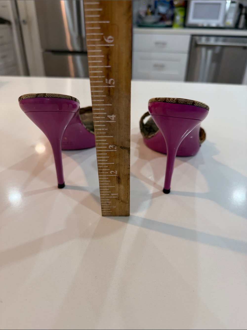 Gucci Tom Ford era 2004 Vintage Brown Monogram Mules with Pink Patent Trim💕💕💘 - Picture 5 of 16